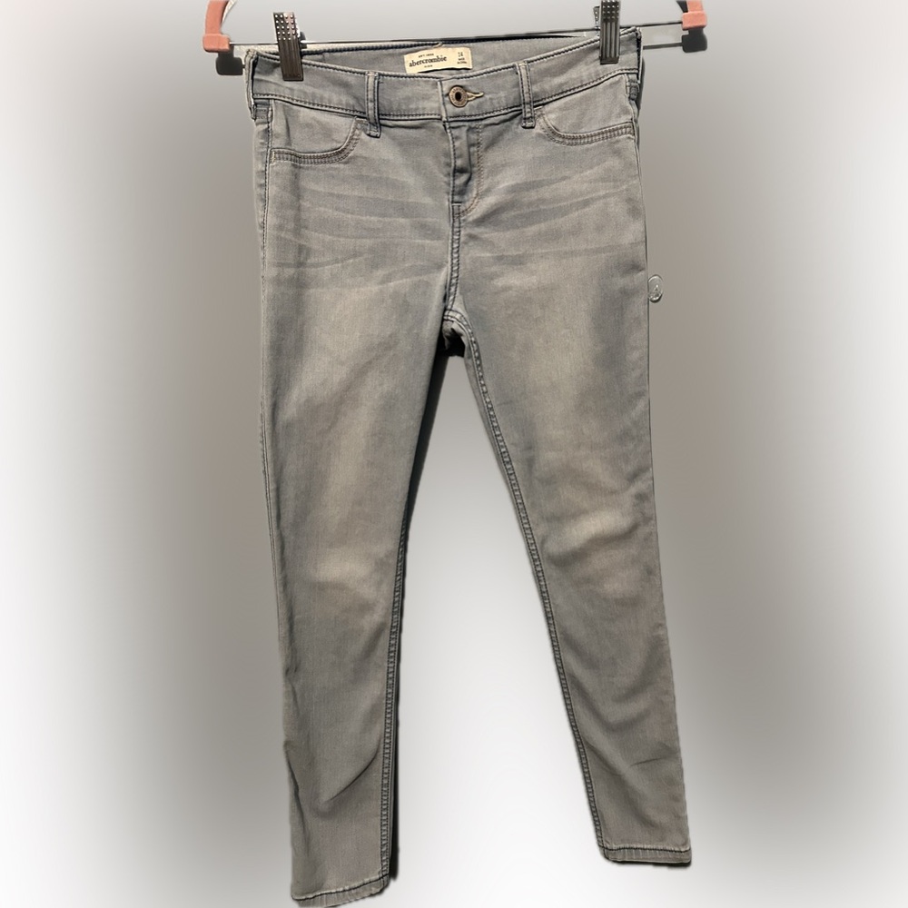 Abercrombie Kids size 14, lightwash skinny jeans